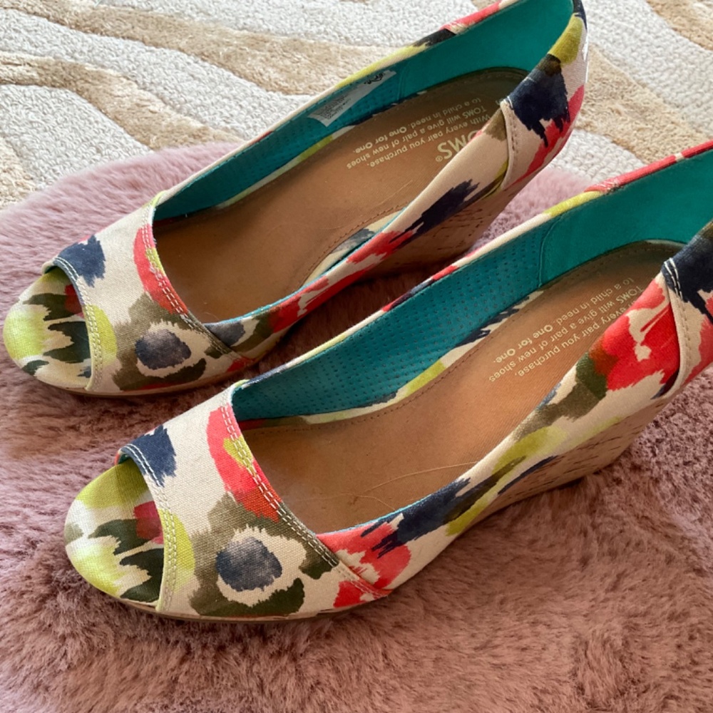 Toms shoes peeptoe,  Stella Tangerine Wedge, great condition! - Picture 8 of 9